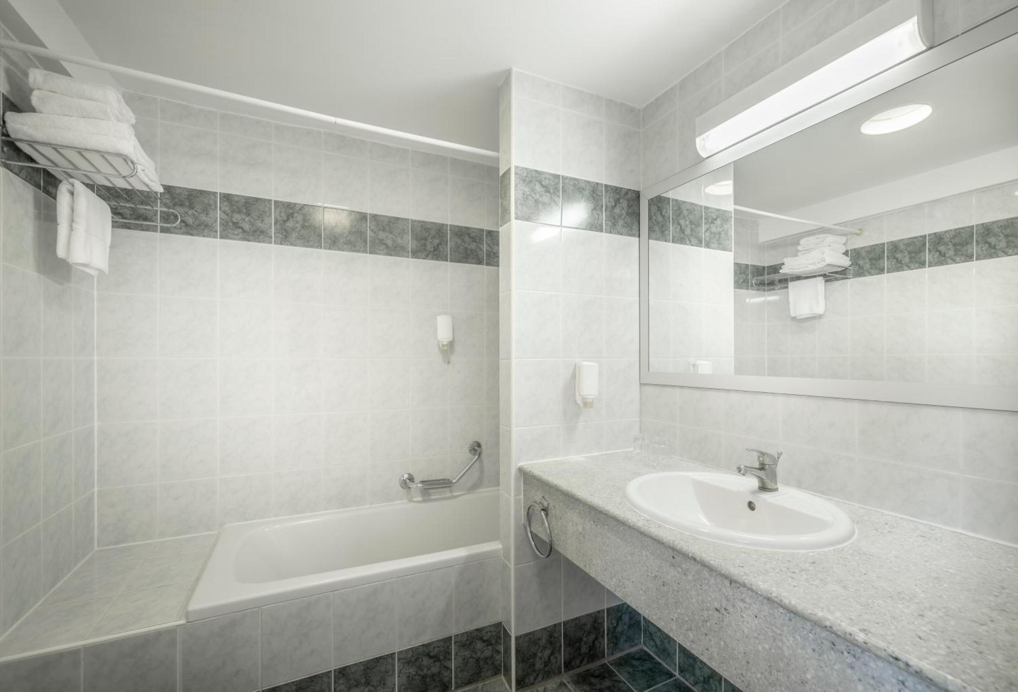 Maistra Select Villas Rubin Resort Rovinj Room photo